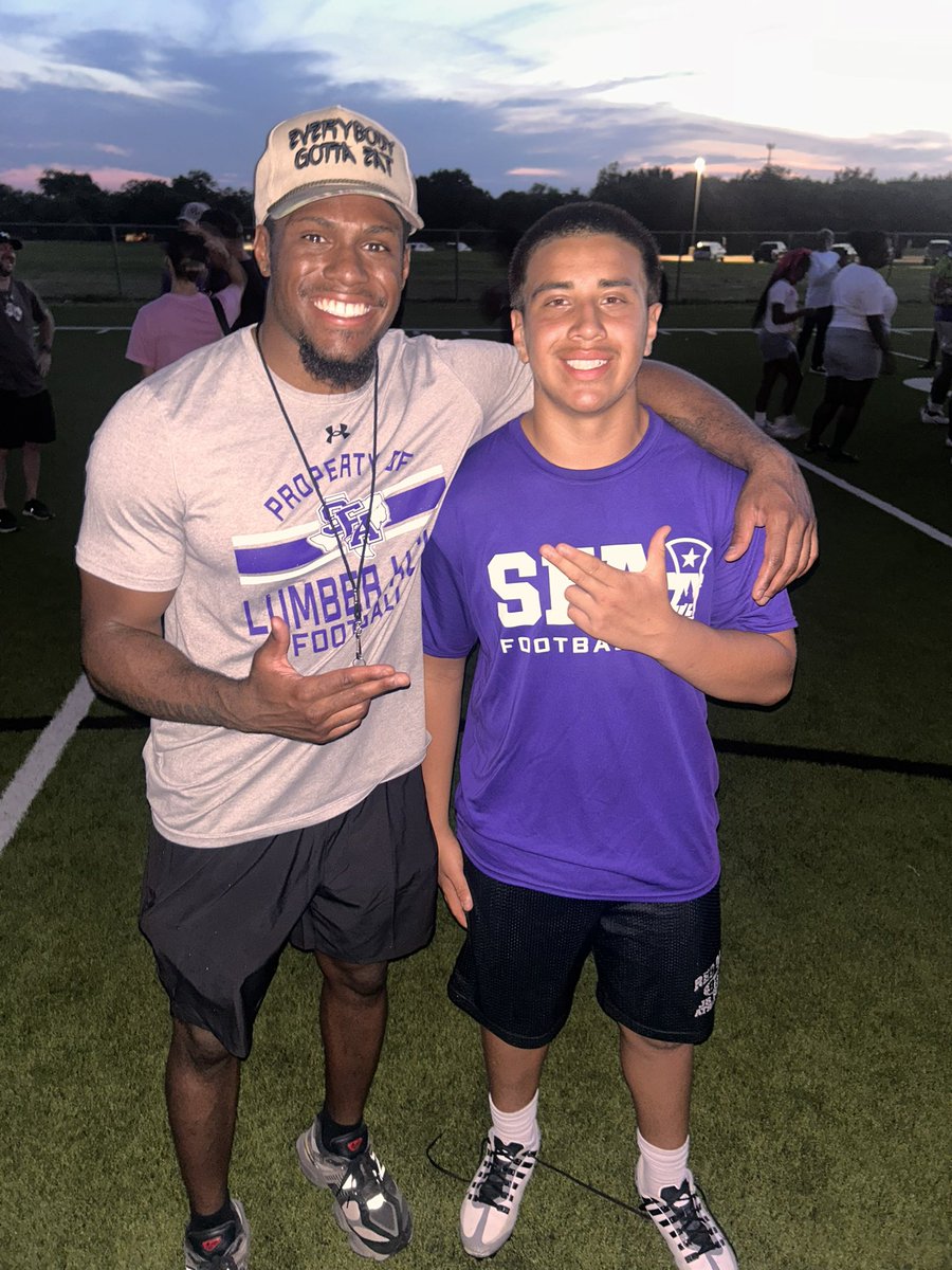 Cru2x_'s tweet image. I just want to thank god for allowing me to have this experience and the SFA Coaching staff for allowing me to come out and showcase my skills!See U 6/28 #AxeEm 🪓CO 2029 Athlete/LB @CoachCarthel @Coach_Jaheim @Coach_RogersSFA @rohawksfootball @CoachTraun @_CoachROB__ @MRcoachP