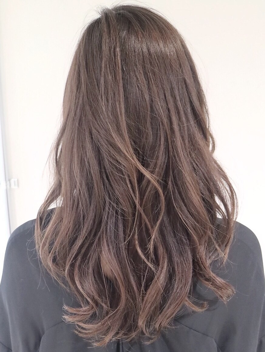 マロンベージュはまろやかなベージュにマロンの温かみが加わった