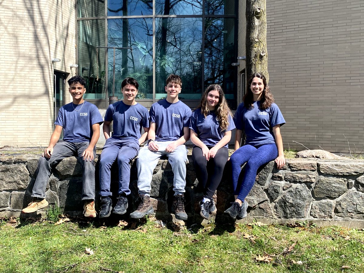 FÉLICITATIONS à notre équipe de l'Envirothon 👏 La délégation composée de 5 élèves de la Concentration scientifique STIM s’est classée 4e sur 90 équipes à travers la province, la seule équipe à représenter <a href="/ecolecatholique/">CECCE</a> et l’ensemble de la francophonie ontarienne. BRAVO 🎉