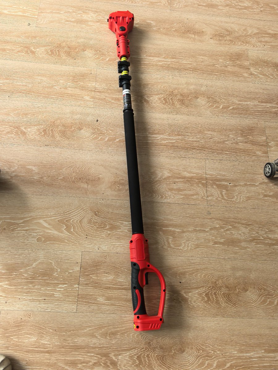 Biaohanhardware's tweet image. 21V Brushless electric pruning shears

Blade Material: SK5 
Handle Material:rubber coated 
Finishing: Nylon Pruner 
Type:Ratchet 
Battery:Li-battery
 Cutting Dia: 40mm 
#BrushlessCordlessElectricPruningShears$HandPruner #TreeTrimmer# BranchCutter# PruningShears#Gardeningtools#