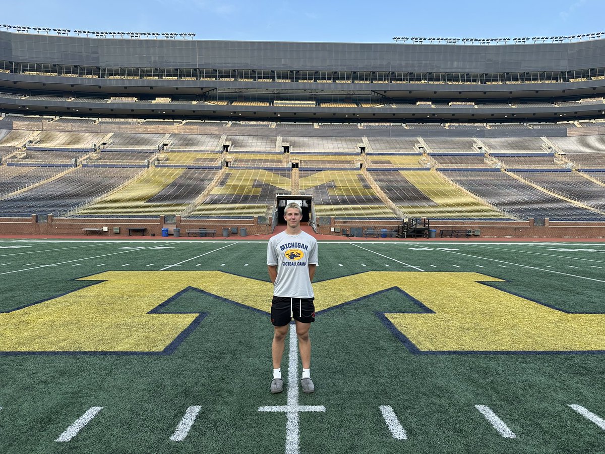 ChristianTHans2's tweet image. It was great to be at @UMichFootball today and work with @Coach_Casula and the rest of the staff. Honored to be recognized as the top TE in camp. @Andy_Pham1 @PrepRedzoneUT @MooseB90 @cavemanfootball @247recruiting @BrandonHuffman @BlairAngulo @KyleMorgan_XOS @Day1toD1