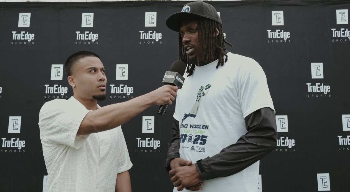 Steezy A. Smith (@steezyasmith) on Twitter photo Riq is hands down the most generous player in the NFL.
In sports, youโre praised for being the first one in, last one out; but what about the athlete whoโs the last one standing โ signing autographs?
After hosting his very first youth ๐ camp this past weekend, <a href="/_Tariqwoolen/">Tariq Woolen</a> Riq is hands down the most generous player in the NFL.
In sports, youโre praised for being the first one in, last one out; but what about the athlete whoโs the last one standing โ signing autographs?
After hosting his very first youth ๐ camp this past weekend, <a href="/_Tariqwoolen/">Tariq Woolen</a>