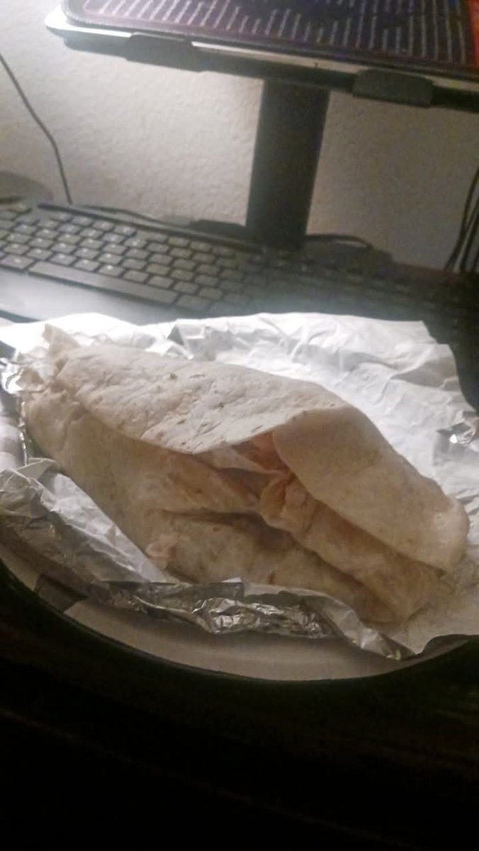 lamar_strode's tweet photo. DEL Taco ; Burrito a coma https://t.co/9aF3zJi6lF