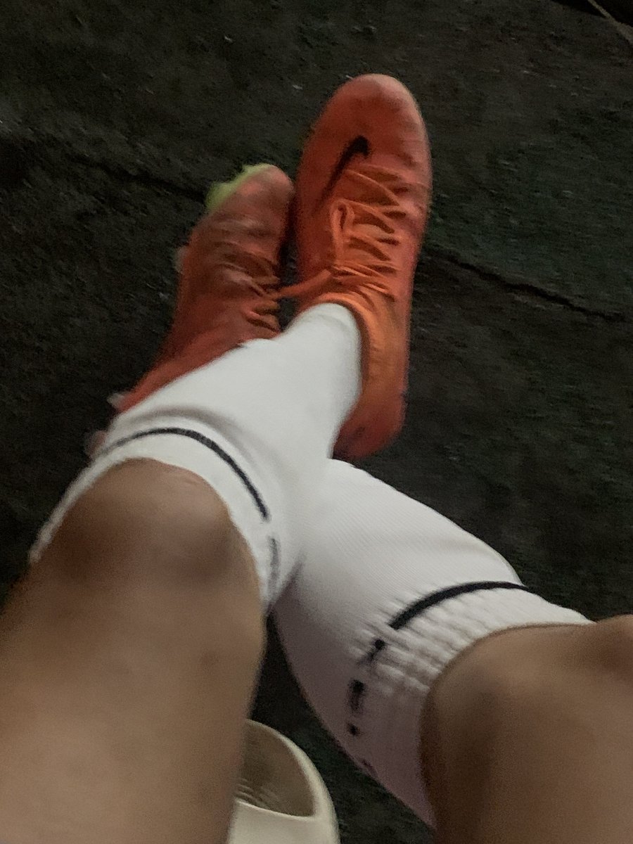 不会长传的小狼狗 (@gdcontrolshoes) on Twitter photo 