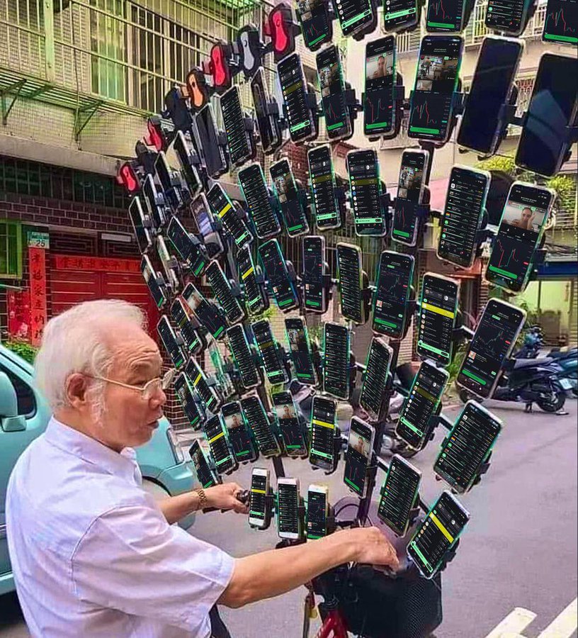 Me at 4am waiting to see who can tweet about <a href="/MagicNewton/">Newton</a> so l can reply 

Gnewt say it back fam