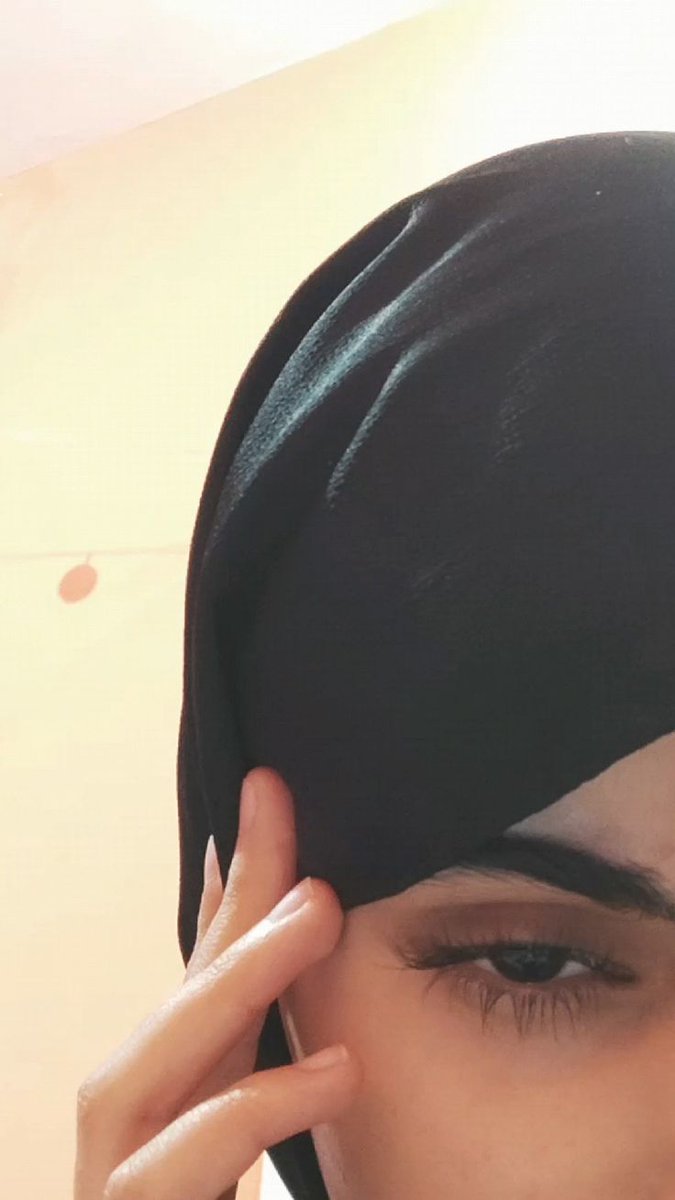 اللهم أنَت ربي لا يخفى عليك ما في قلبي اللهم طمأنينة منك وغنى بك ربى أعوذ بك من ضيقة القلب وشعور لا يشكى ولا يفهم اللهم أرح قلبي بما أنت به أعلم  ولا تجعلني أشكي لمن لا يخشى علي من حزني  اللهم إني أُفوض دنياي كلها إليك "اللهم اني احسنت بك الظن فاجبر قلبي 🥲💔
#صباحكم_جبر خاطر