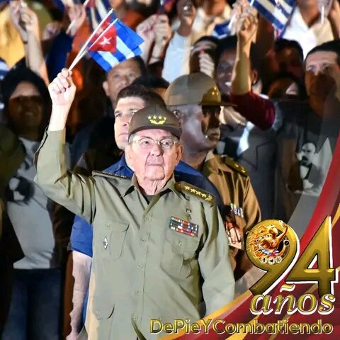 94 años con el pie en el estribo ese es #RaulEsRaul ejemplo de revolucionario. 
<a href="/IzquierdaPinera/">🇨🇺IzquierdaPinera❤️</a>