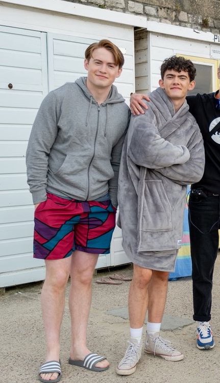 As gravações do filme de Heartstopper começaram hoje! 🍂❤️