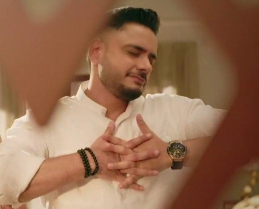 DrNitya02's tweet image. #Mannat sammy wrote the shyari for malla 😭😭
Forget punnu .... I'll sail #SaMal from now 😁😉😎🤣😌☺️

Well done vikku 😭😭