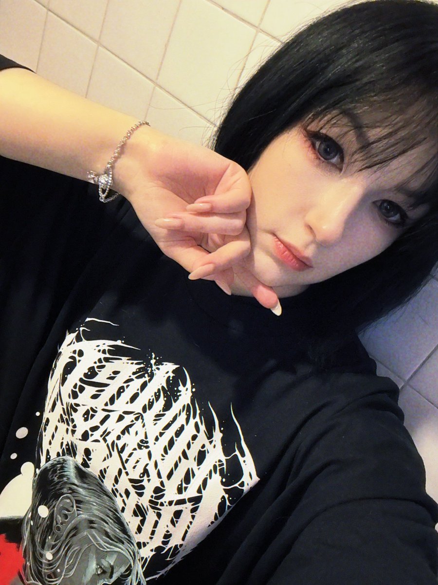 MioKissi's tweet photo. Cosplay &amp; Real life kkkkk 
#cosplay #Lifestyle https://t.co/rNKQIGjvAK