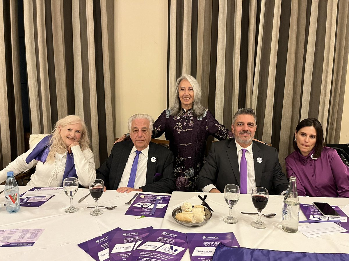 💜 Cierre de campaña de la Lista Violeta y festejo del Día del Graduado.
Este 4 de junio, vamos con todo hacia un Consejo distinto.
#ListaVioleta #ConsejoDistinto #CPCECABA