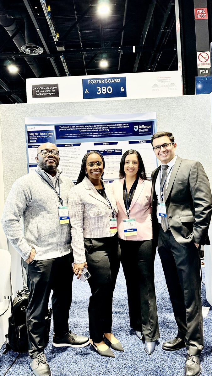 yajur_arya's tweet image. Just wrapped up an incredible experience presenting at ASCO. Grateful for the opportunity to meet and connect with friends, mentors, and pioneers in the field. Excited for starting fellowship soon! #ASCO2025 @IMG_Oncologists @Arshi_Syal @Meddoc77 @NityaBatra3 @ElvisObomanu