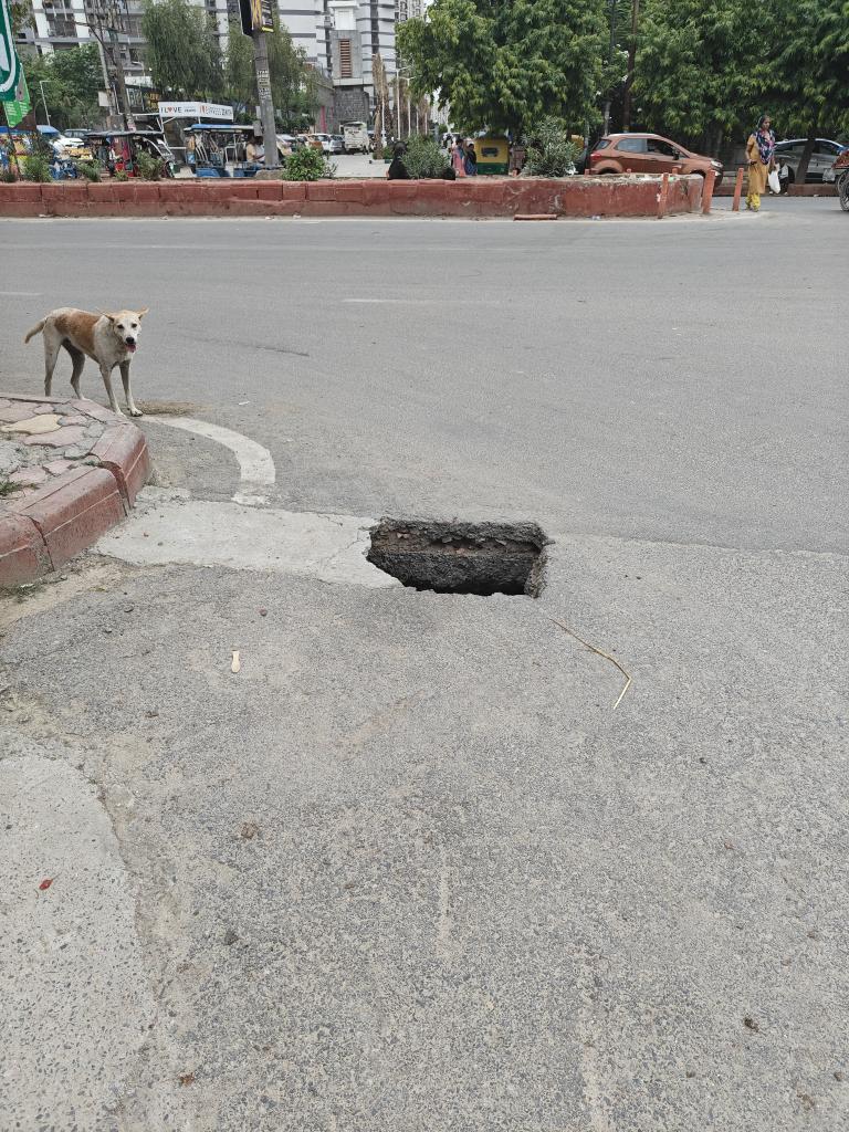 रावण (@ravanmahapandit) on Twitter photo सड़क पर बहुत ही गहरा गड्ढा है, कहीं कोई गाड़ी का पहिया इस में जा सकता। दुर्घटना की असीम संभावना है। जल्द ऐक्शन लिया जाए। <a href="/noida_authority/">NOIDA Authority</a> <a href="/CeoNoida/">CEO, NOIDA Authority</a>
Opposite to Express Zenith Sector 77 (towards sector 116)
<a href="/arpbks/">Brajesh Sharma (7XWT)</a> <a href="/JhaRakesh009/">Rakesh kumar jha✍️</a> <a href="/Noida7x/">Noida की 7X Welfare टीम</a> सड़क पर बहुत ही गहरा गड्ढा है, कहीं कोई गाड़ी का पहिया इस में जा सकता। दुर्घटना की असीम संभावना है। जल्द ऐक्शन लिया जाए। <a href="/noida_authority/">NOIDA Authority</a> <a href="/CeoNoida/">CEO, NOIDA Authority</a>
Opposite to Express Zenith Sector 77 (towards sector 116)
<a href="/arpbks/">Brajesh Sharma (7XWT)</a> <a href="/JhaRakesh009/">Rakesh kumar jha✍️</a> <a href="/Noida7x/">Noida की 7X Welfare टीम</a>