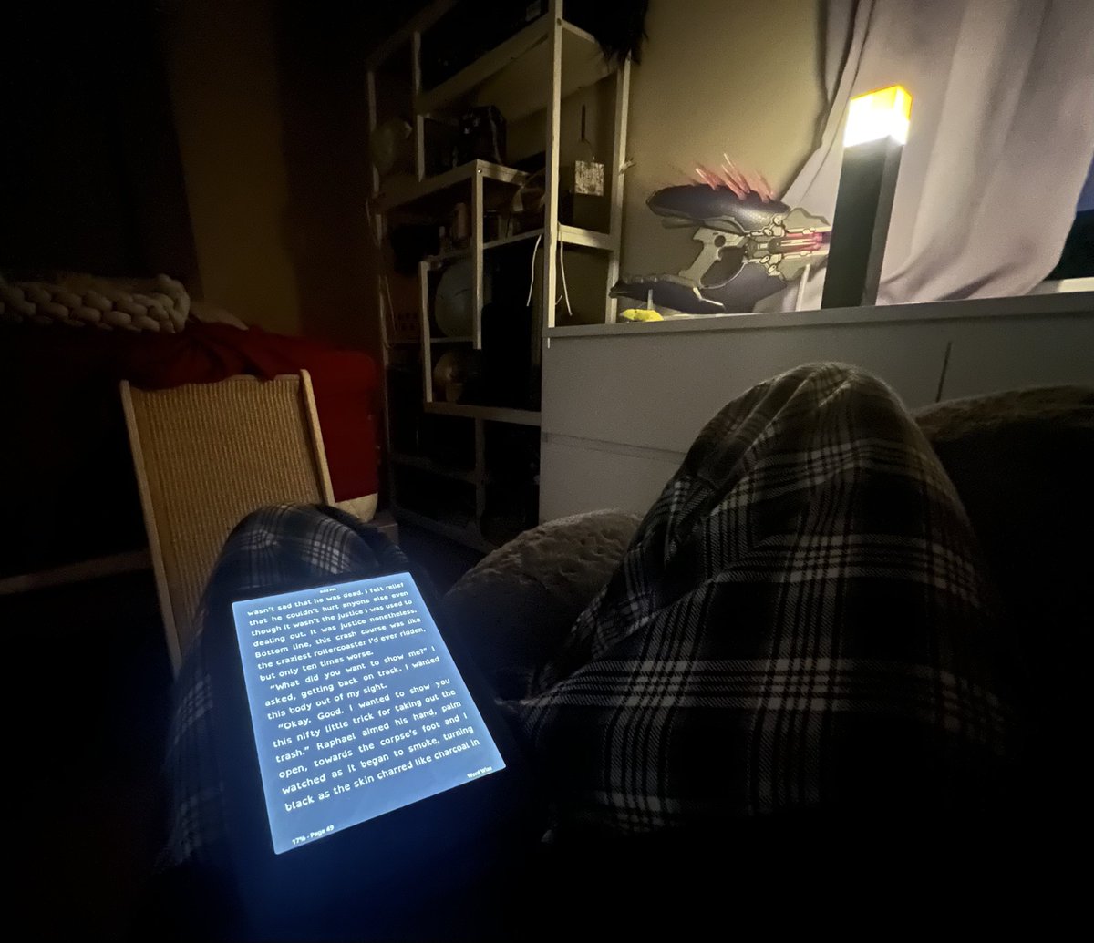 Cozy reading with a little bit of ambiance