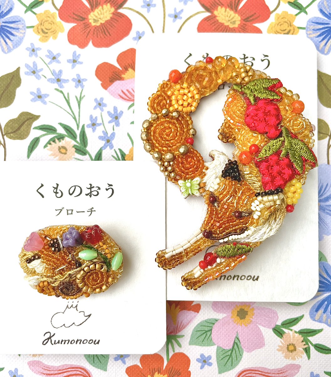 #三成殿のリポスト祭り 

今月も開催ありがとうございます💠
メインはビーズ作品で、時々PVCや砂やワイヤーもいじっています
作品のどこかに渦巻きもようを入れているので探してみてください𖦹 ·̫ 𖦹