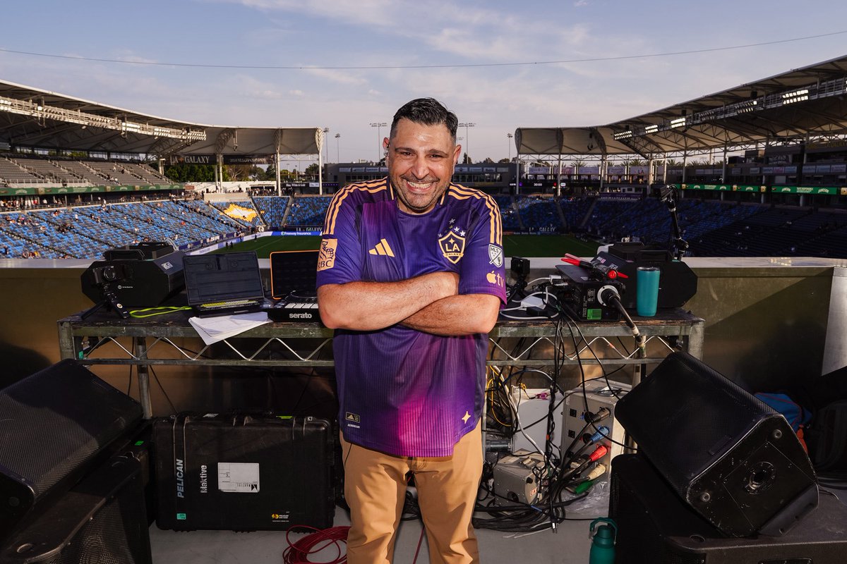 vickone's tweet image. 📸 @stevecarrillo