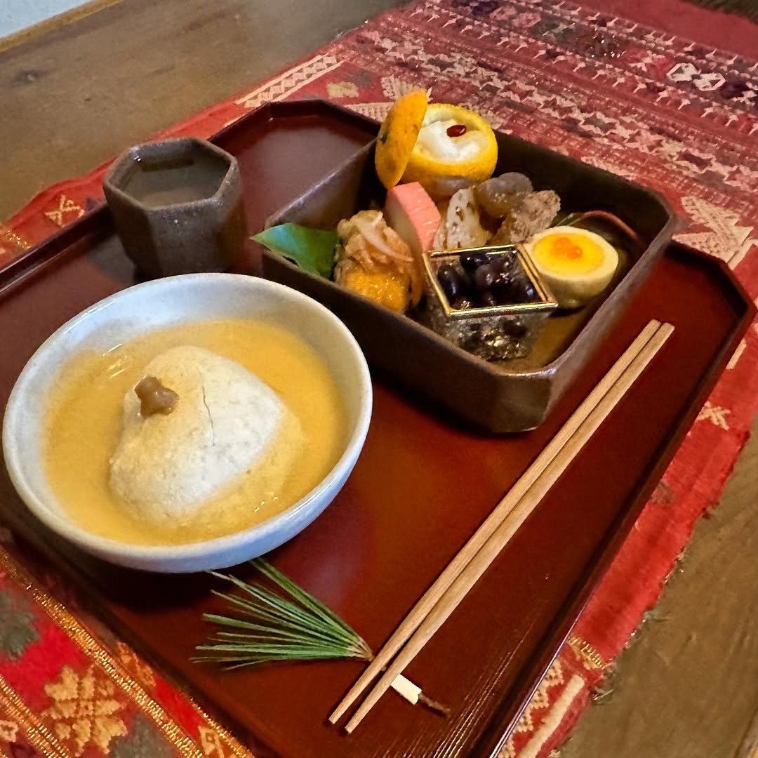 Kovalent3's tweet photo. 吉野の山里は、穏やかな光に包まれて、新年を迎えています。
今年も、どうぞ宜しくお願い致します。
平和な年となりますように。
#まだ帰りたくない
#もっとここにいたい
#都路里パフェ
#京都の景色が恋しい
#京都の自然が好き https://t.co/kEgehYSvsX