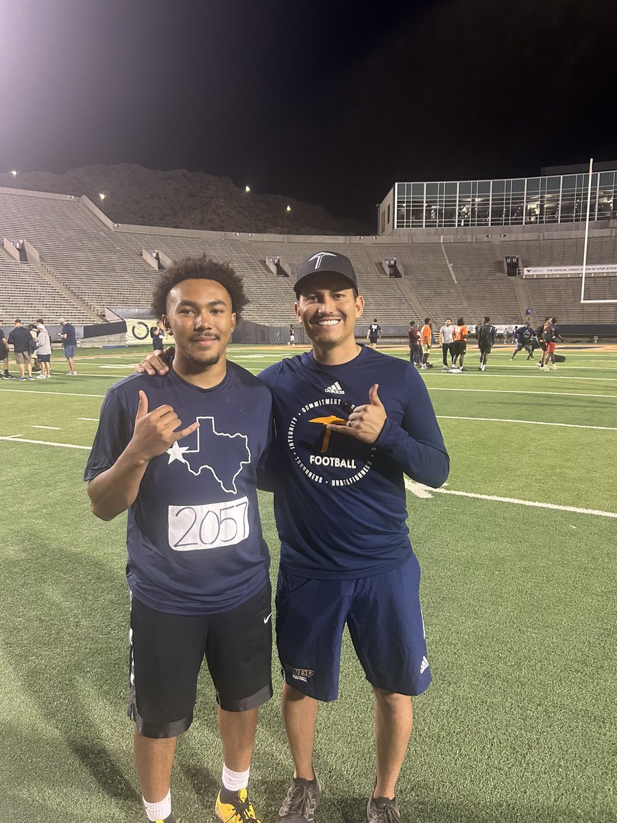 coachflakes (@thecoachflakes) on Twitter photo Congrats to C/O 2027 <a href="/Hersh_Olloway2/">Hershul Olloway Jr</a> who received his first D1 offer <a href="/CoachCala/">Mark Cala</a> <a href="/UTEPFB/">UTEP Football</a> 🔥 🔥 🔥 <a href="/nmpreps/">NMPreps</a> <a href="/PrepRedzoneNM/">Prep Redzone New Mexico</a> Congrats to C/O 2027 <a href="/Hersh_Olloway2/">Hershul Olloway Jr</a> who received his first D1 offer <a href="/CoachCala/">Mark Cala</a> <a href="/UTEPFB/">UTEP Football</a> 🔥 🔥 🔥 <a href="/nmpreps/">NMPreps</a> <a href="/PrepRedzoneNM/">Prep Redzone New Mexico</a>