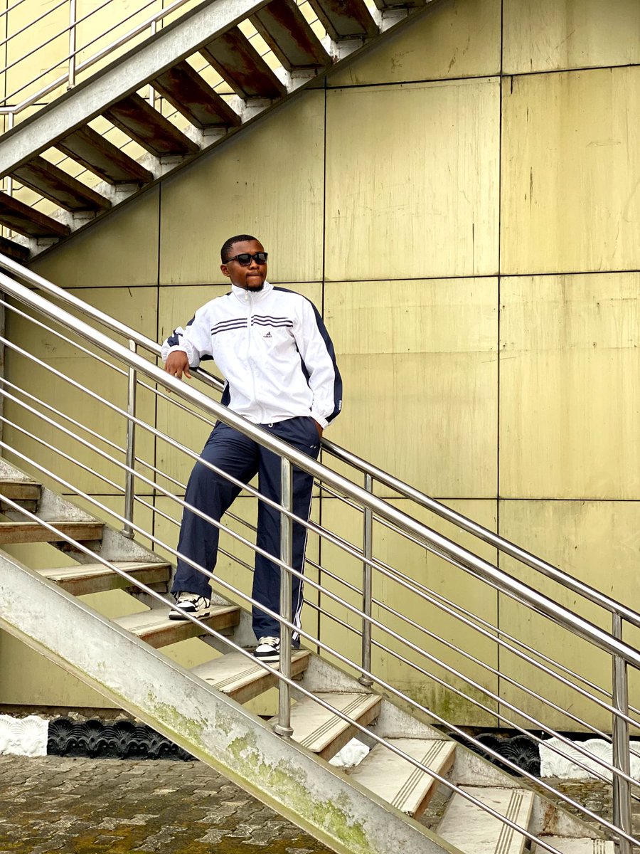 mitchelbenp's tweet image. Happy New Month y'all
God bless the month for us
@follower @topfans 
#HIGHLIGHT #commenter #PICTURES