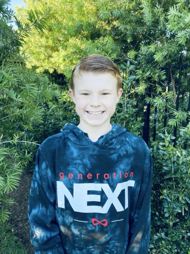 THEPEOPLESCH4MP's tweet photo. happy birthday to the one and only parker whitley💋💋💋💋💋 https://t.co/0bUWr0Vi73