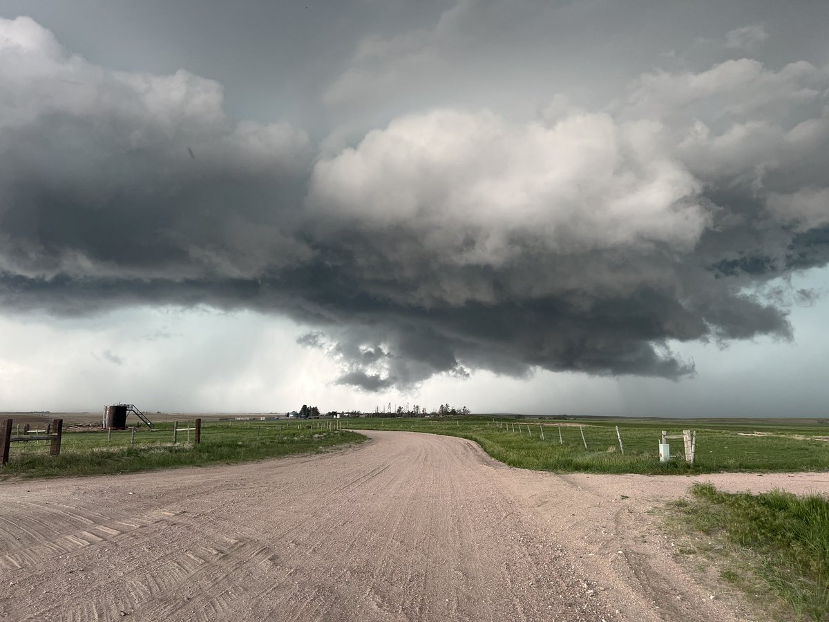 toredown307's tweet photo. Storm west of Pine Bluffs Wy. Best part is my wife chased with me. It was a great day!! #WYWX #WNEWX https://t.co/JcYpa7Lmay