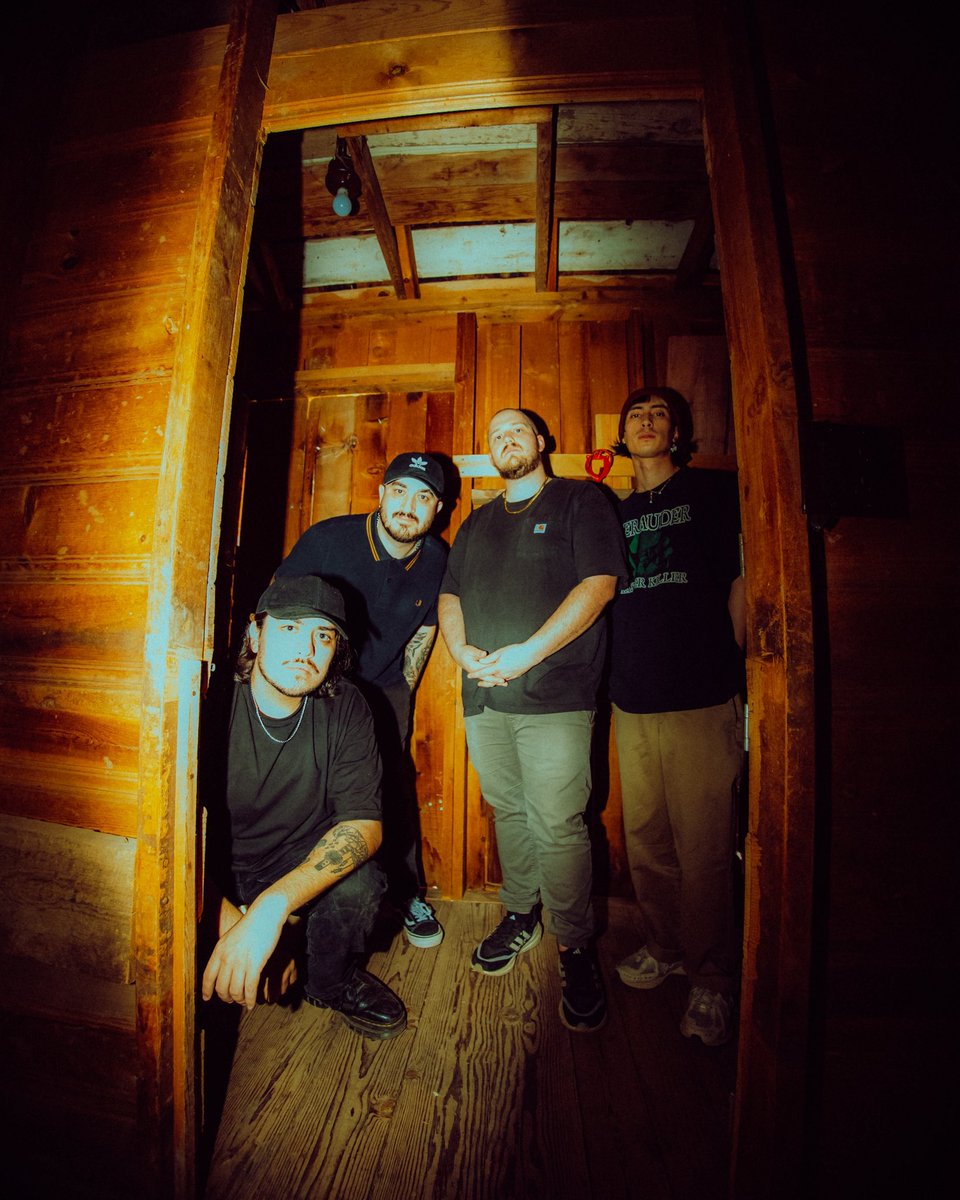 purenoiserecs's tweet image. New @mugshotca song is out now on @Spotify 

open.spotify.com/track/2Rjuhsdc…