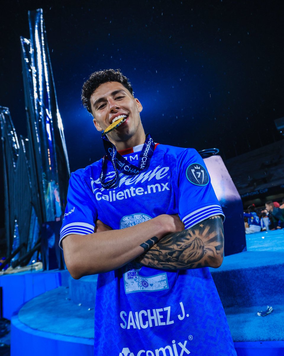 CruzAzul's tweet photo. 🥇💙 https://t.co/v5l98IGpvT
