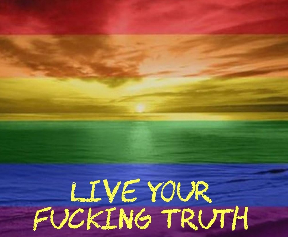 LGBTQ community: its a privilege to be celebrating you this month. Ppl who've had to fight to be seen always feel like my tribe- i'll be an ally til the day i die. If i was Prez i'd give you two months for all the beauty you've brought into the world.🫶
#PrideMonth
