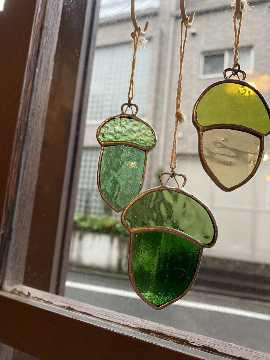 macchiko's tweet photo. 雨の日。コーヒーとなんでもないピザトースト。

これが絶品なのだけど、このピザトーを知る人はみんな「なんでもないピザトーストなんだけど(絶品)」と言うのだ。焼き上がりも日によって足りなかったり、焼きすぎだったりするけど、なんでもないに祝福を。 https://t.co/QCG6gp1JAw
