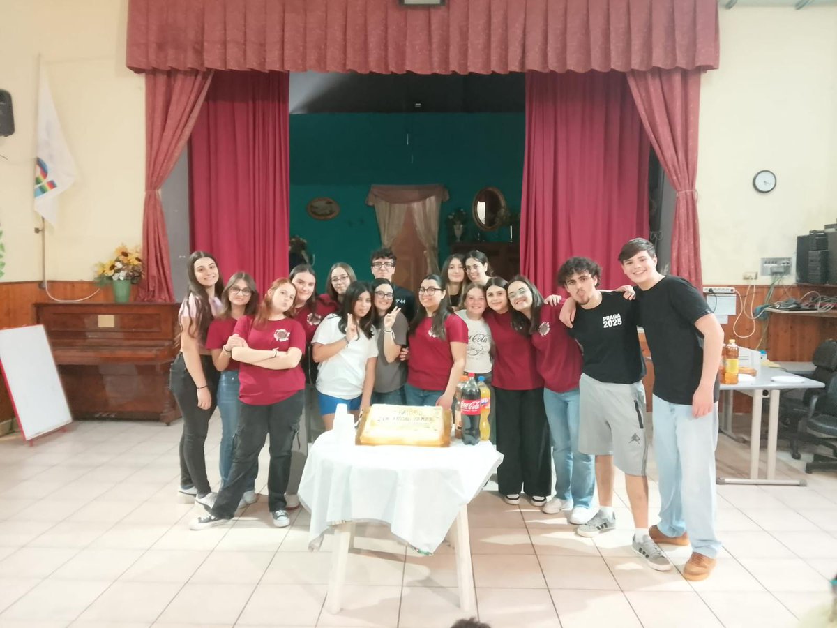 «Io pregherò il Padre, ed egli vi darà un altro Paraclito perché rimanga con voi per sempre» (Gv 14,16)

Signore, il tuo Spirito ci difende da ogni realtà contraria alla felicità piena: colma la nostra vita del tuo amore

Buongiorno dall’assistente spirituale <a href="/donLuigi66/">Luigi Pellegrini</a>