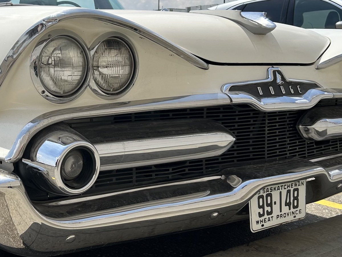 WayneMantykaCTV's tweet image. 1959 was the final year for the Dodge Mayfair and for Saskatchewan “Wheat Province” license plates. The Mayfair was built in Windsor and only sold in Canada.