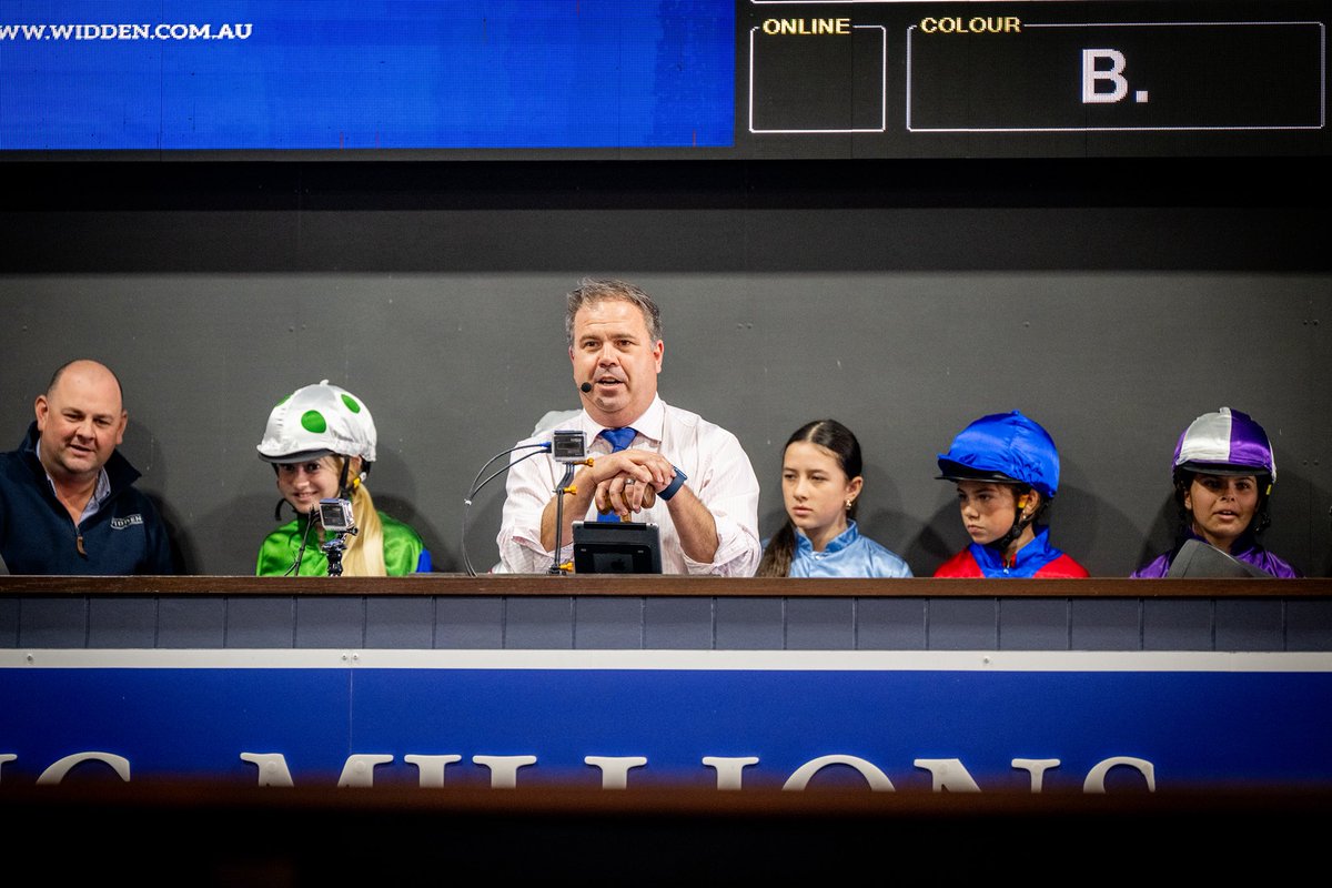 TBredCareers's tweet image. National Pony Racing Finalist learning about the roles people play at the yearling sales following their barrier draw. 

Thank you to everyone who helped make this morning very memorable for the riders. 

@FastTrackPhotog @cwallerracing