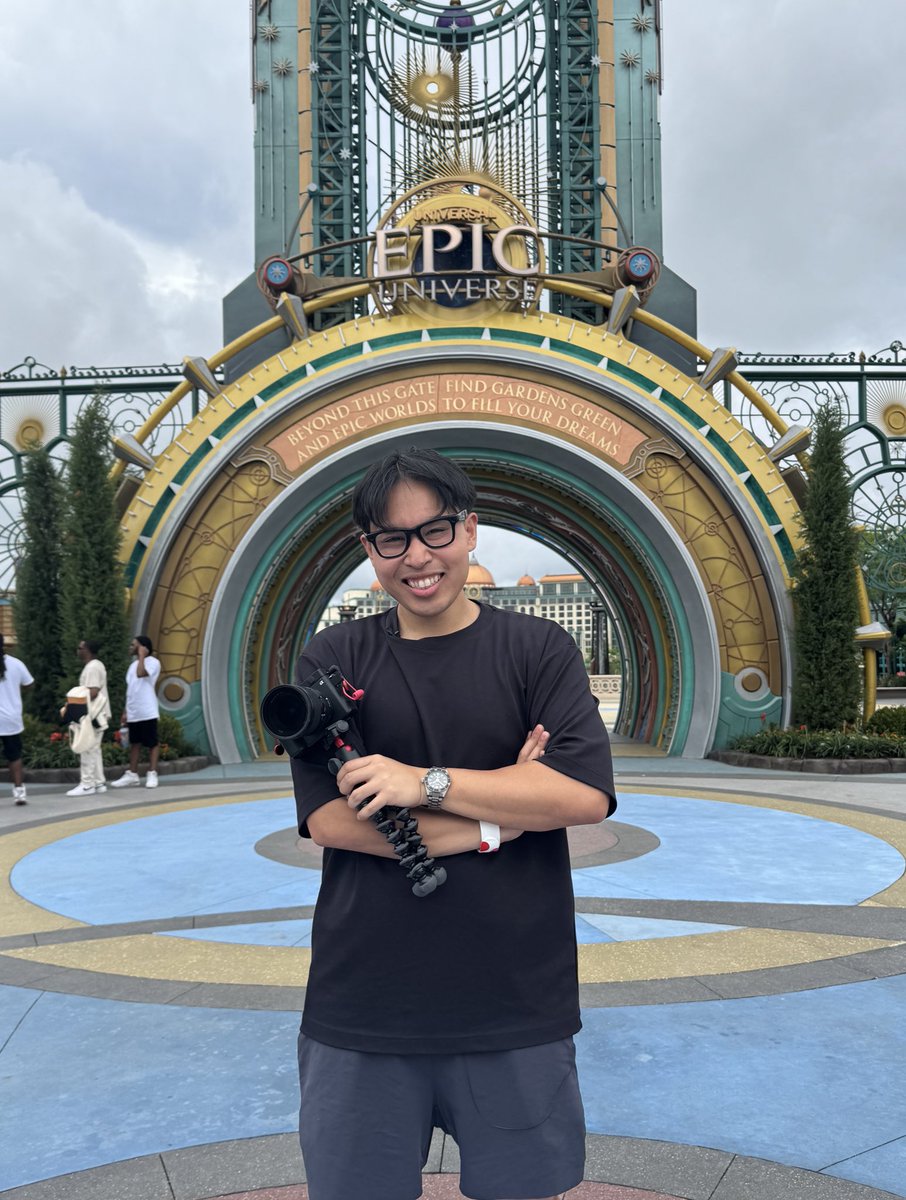artytime247's tweet photo. This park rekindled my love for theme parks. Can’t wait to see how DisneySea stacks up later this year. https://t.co/KvEfKQI5i4