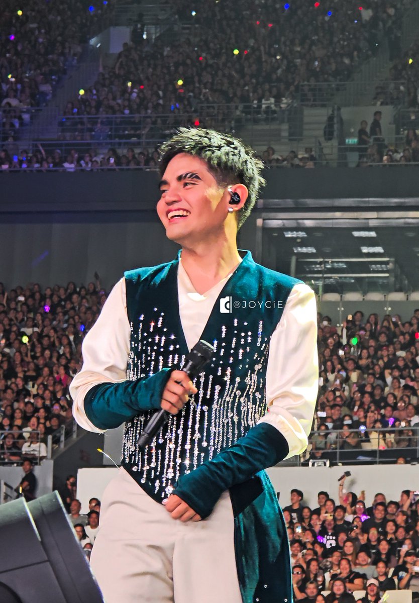 060125 | Simula at Wakas World Tour Kick off Day 2 | 📍 Philippine Arena, Bulacan 

He is so happy. 🥰 I love your energy and aura 😊💙

<a href="/SB19Official/">SB19 Official</a> #SB19
#SB19_PABLO <a href="/imszmc/">PABLO</a>