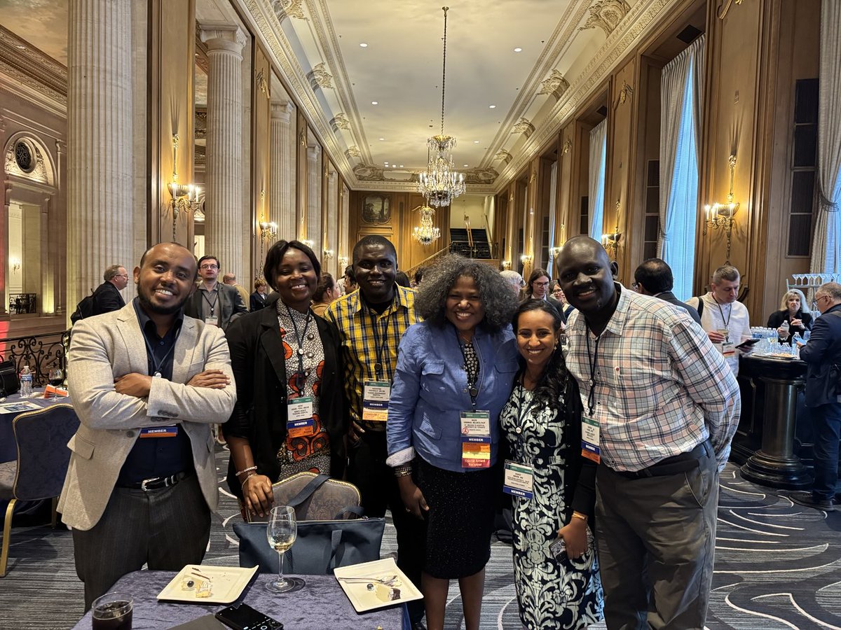⁦<a href="/ASCO/">ASCO</a>⁩ ⁦<a href="/ConquerCancerFd/">Conquer Cancer, the ASCO Foundation</a>⁩, great to hang out with some of the African recipients of the ASCO International Development Educational Award (IDEA), Talent &amp; intellect &amp;the future of  an interconnected world 🌎 Ethiopia,Ghana, Sierra Leon, Uganda ⁦<a href="/AORTIC_AFRICA/">AORTIC</a>⁩