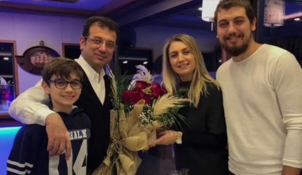 Evrim Menekşe (@evrimcalm) on Twitter photo Özgür Yarınlar İçin, EKREM BAŞKAN İçin Omuz Omuza Mücadelemizi Büyütüyoruz.
İYİ Kİ DOĞDUN EKREM BAŞKAN🫶 Doğum Günün Kutlu Olsun!
<a href="/CBAdayOfisi/">Cumhurbaşkanlığı Aday Ofisi</a> Özgür Yarınlar İçin, EKREM BAŞKAN İçin Omuz Omuza Mücadelemizi Büyütüyoruz.
İYİ Kİ DOĞDUN EKREM BAŞKAN🫶 Doğum Günün Kutlu Olsun!
<a href="/CBAdayOfisi/">Cumhurbaşkanlığı Aday Ofisi</a>