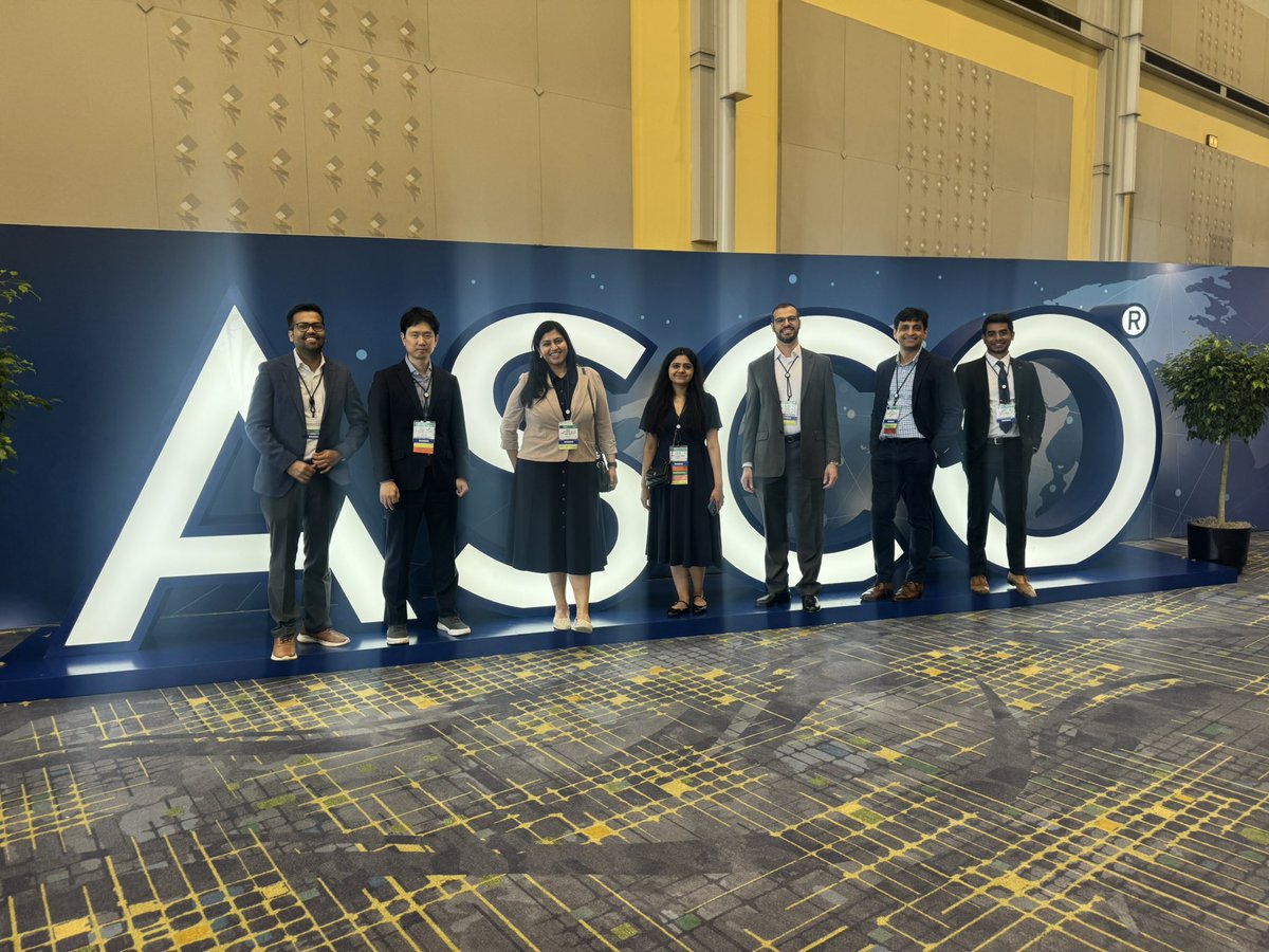 Yu Fujiwara, MD (@waraonc23) on Twitter photo Most importantly, I was able to re-confirm the tight and really cool connections among co-fellows at <a href="/RoswellHemOnc/">Roswell Park Hematology/Oncology Fellowship</a>! We from “Snow City” walked around the conference site, talked about science, foods, work, and life in the Windy City! It’s always best to have good colleagues…! Most importantly, I was able to re-confirm the tight and really cool connections among co-fellows at <a href="/RoswellHemOnc/">Roswell Park Hematology/Oncology Fellowship</a>! We from “Snow City” walked around the conference site, talked about science, foods, work, and life in the Windy City! It’s always best to have good colleagues…!