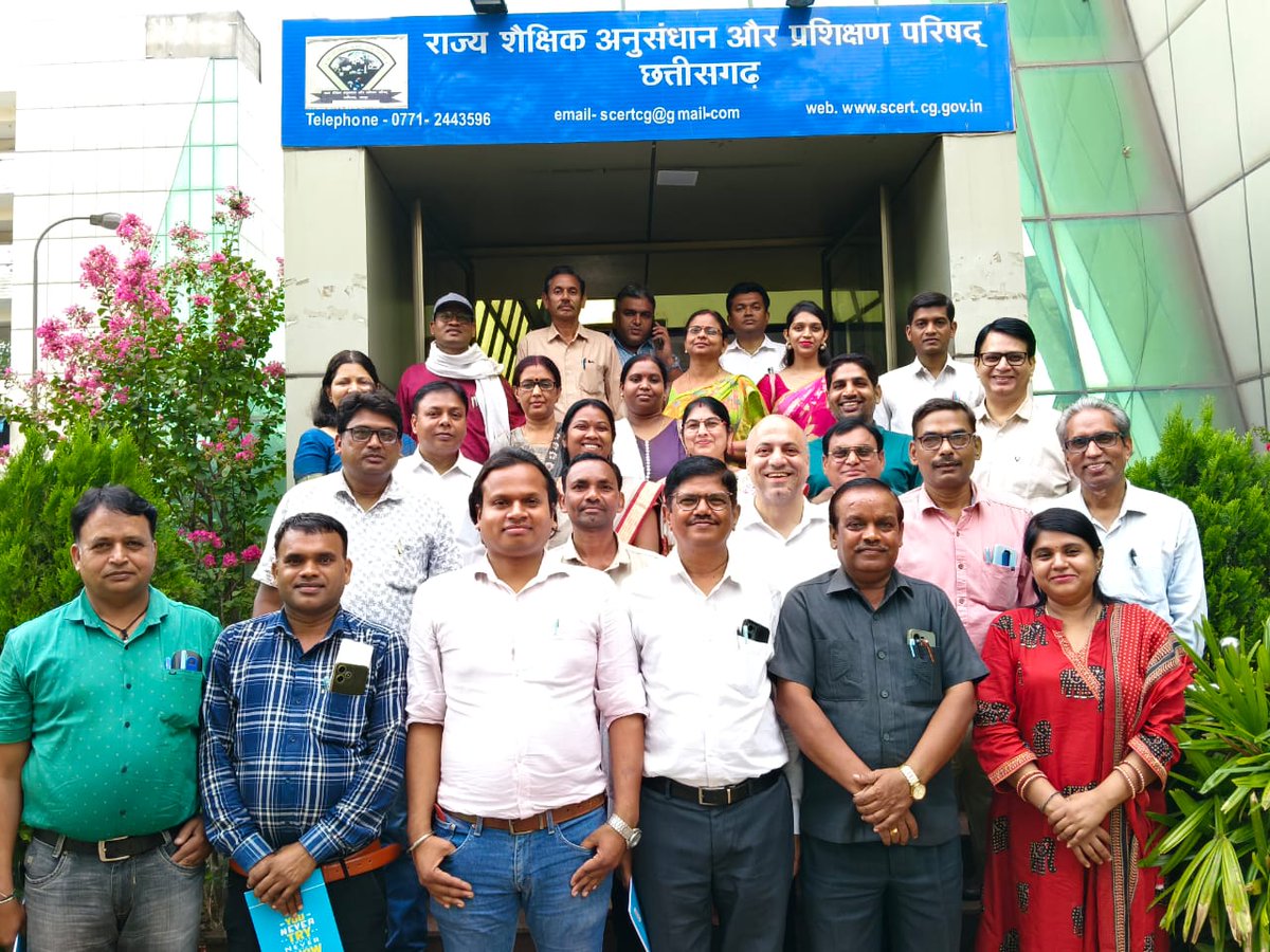 SPYM, with UNICEF, SCERT Raipur &amp; Govt. of Haryana, held a 3-day #NAVCHETNA training (Mar 28–30, 2025) in Raipur.
35 master trainers, incl. teachers, were equipped to integrate life skills &amp; drug prevention into school curricula. #DrugFreeFuture #LifeSkills