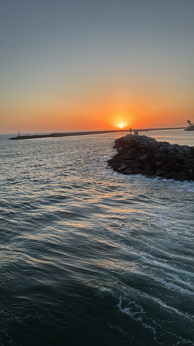 MKodaV's tweet photo. The Sun is setting on My time in the US. 
Available until June 25th

Available in Berlin July 4th

Look for Me in London July 10-16 https://t.co/xSxgcFUyte