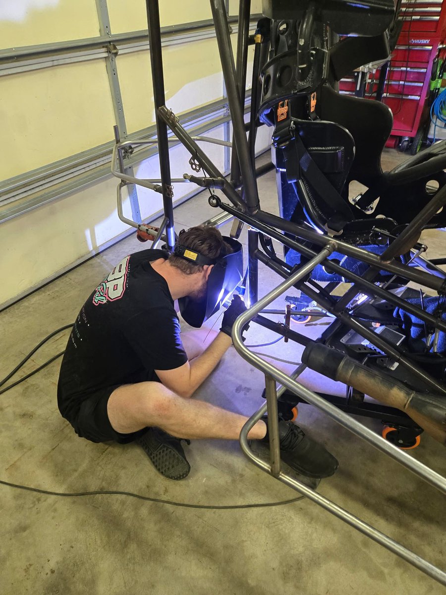 Little bit of welding action to get ready for some racing this weekend👨🏻‍🏭