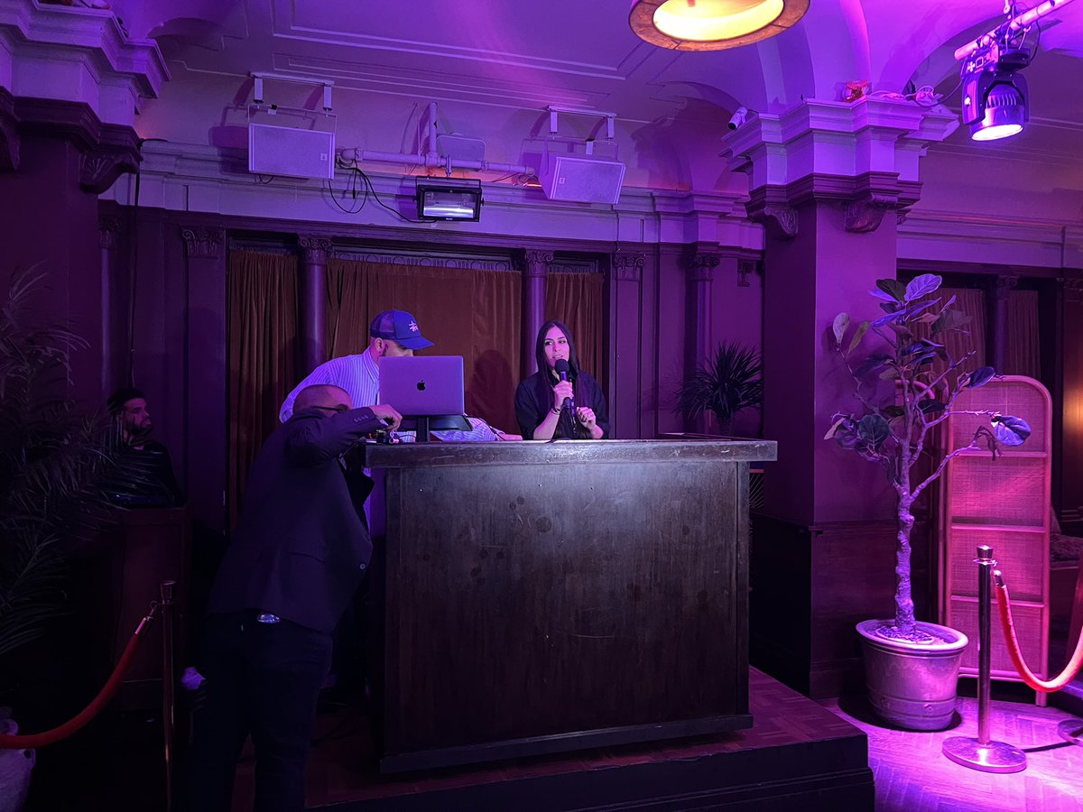 areksds's tweet image. Kicking off #NYTechWeek 🦄