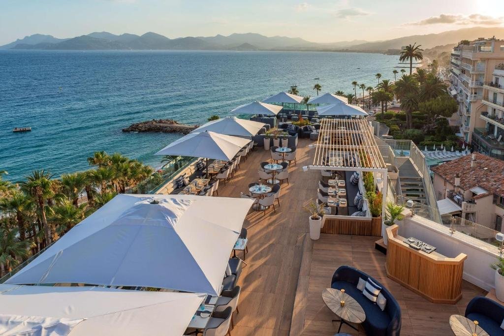 Tracy (@tracybbd) on Twitter photo Counting down the days till we’re sipping cocktails and yappin’ away at this gorgeous spot 🌊🍸 
Don’t miss out - sign up now! Counting down the days till we’re sipping cocktails and yappin’ away at this gorgeous spot 🌊🍸 
Don’t miss out - sign up now!
