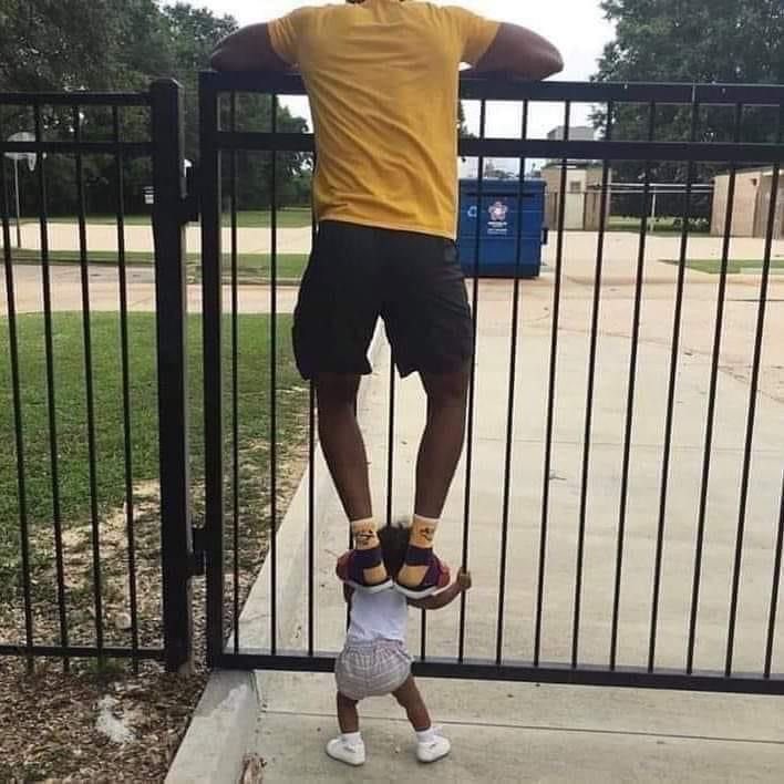 kinlop_'s tweet photo. Reasons Why Kids Can’t Be Left Alone With Their Dads😂

Sababu pekee kwa nini watoto hawawez kuachwa na peke yao na baba zao

Fungua kwenye comment uvunje mbavu😂🧵👇🏽 https://t.co/wlr0PeB2bO