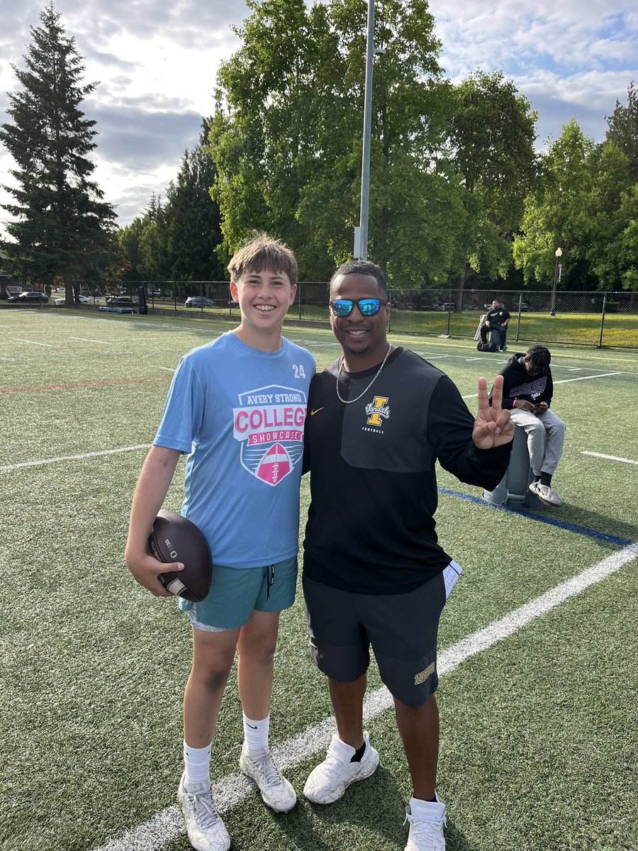 NGonzales2028's tweet photo. Had a great time @AveryShowcases. Thank you @BrandonHuffman  for hosting an amazing event for a great cause. @247Sports @BryceCoutts_HZR @ktqbtraining @TFordFSP #TeamFSP https://t.co/NfUSwmLndi