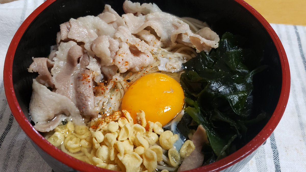 幌加内そばを茹でてお昼に頂きました
まだ北海道気分〜 