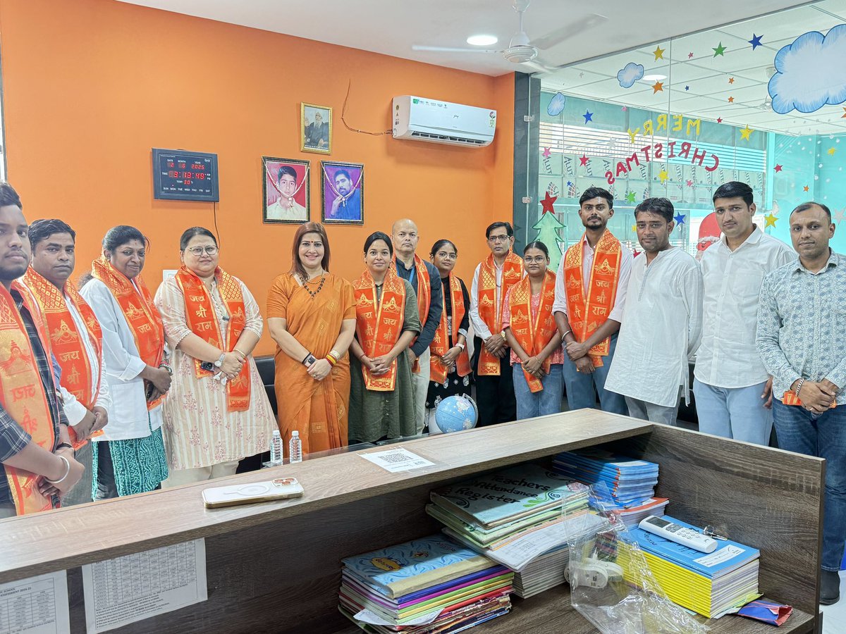 RubyPhogatYadav's tweet photo. #दक्षिणदिल्ली #लोकसभा के रजौकरी में स्वास्थ्य जाँच शिविर का आयोजन किया गया। जिसमें शिविर के समापन पर सभी चिकित्सकों व सहकर्मियों का उत्साहवर्धन करते हुए आभार व्यक्त किया।
#रूबी_फोगाट_यादव
#पूर्व_प्रत्याशी #दक्षिणदिल्ली #लोकसभा #RubyYadav
#RubyPhogatYadav
#ExCandidate #SouthDelhiLokSabha
@blsanthosh @PandaJay @Virend_Sachdeva @PavanRanaRSS