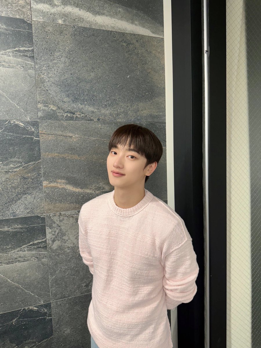 VannerOfficial's tweet photo. [#영광]

🌸🚶‍♂️

#VANNER #배너 #YEONGGWANG https://t.co/9iZegjq26P