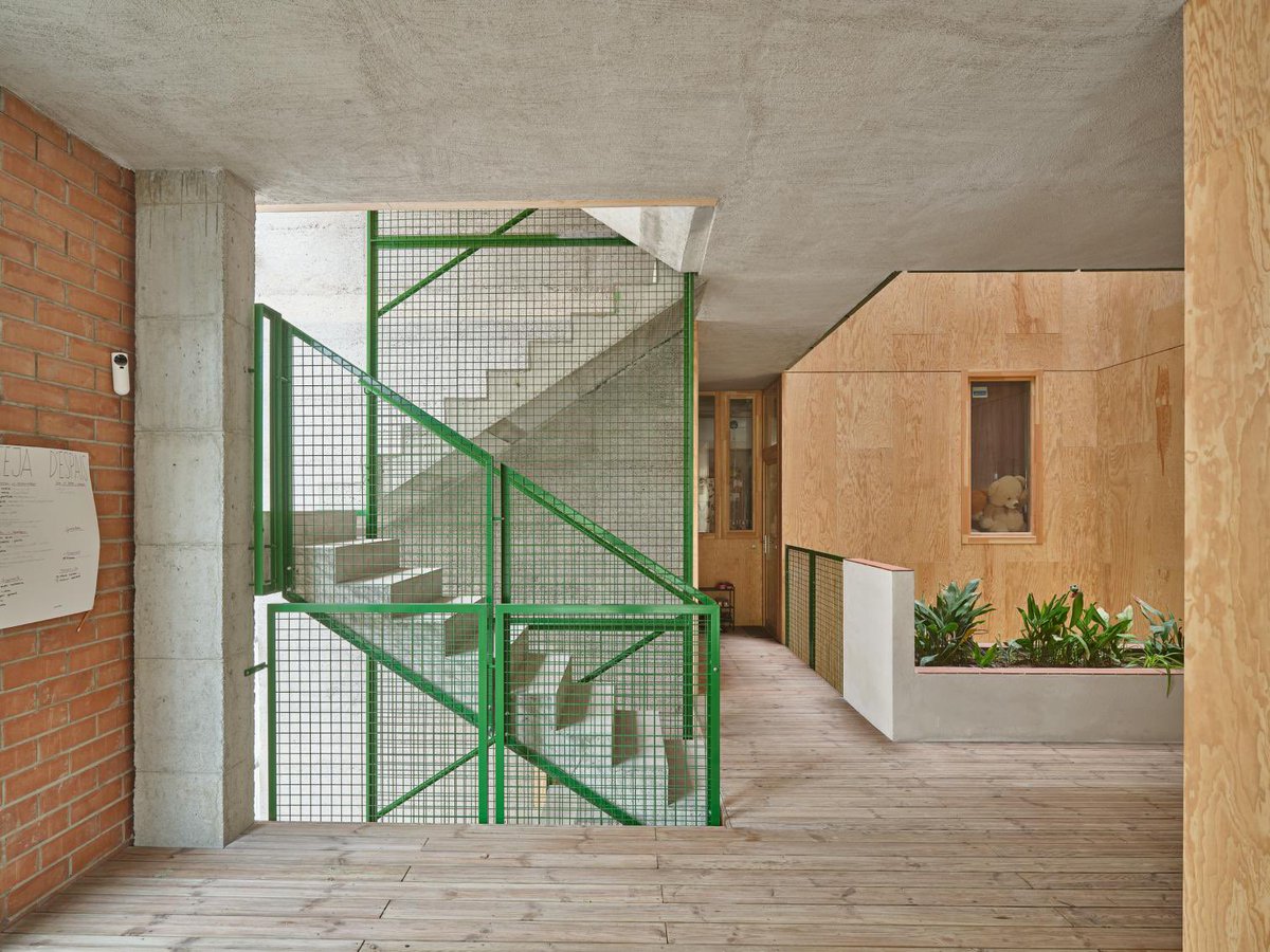 arquitect_viva's tweet photo. La Cooperativa de vivienda La Raval en Barcelona , de Lacol, Premio de la Casa de la Arquitectura en la categoría de Adaptabilidad
https://t.co/C8WUKtFKD2 https://t.co/A5UYKRBvaW