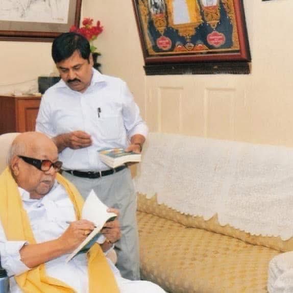 KSRadhakrish's tweet photo. #கலைஞர்
#KALIGNAR https://t.co/0qmFzYfexc