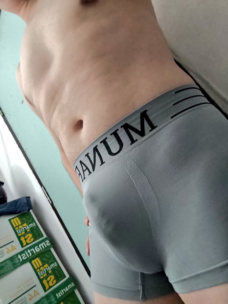 ช่วงรื้อตู้หยิบเกงในที่ไม่ค่อยได้ใส่มาใส่😁 แนบเนื้อเป้าสุด